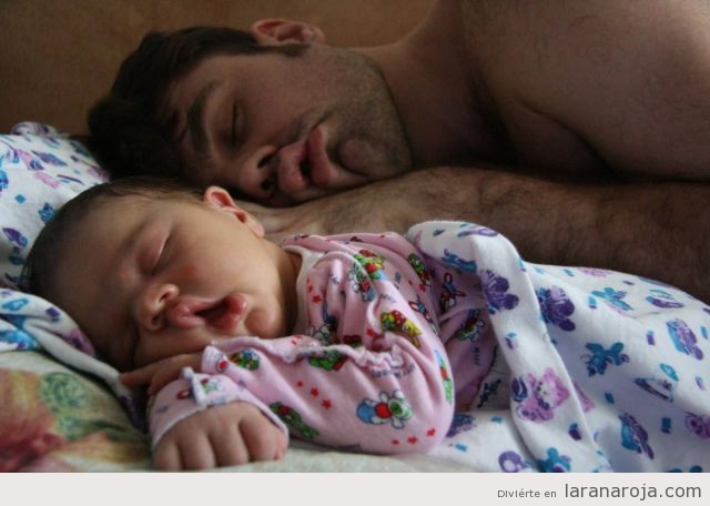 [Imagen: padre-bebe-durmiendo-igual.jpg]